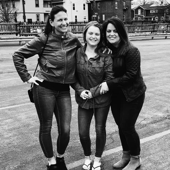 Meet the Posher - Picture 2 of 5